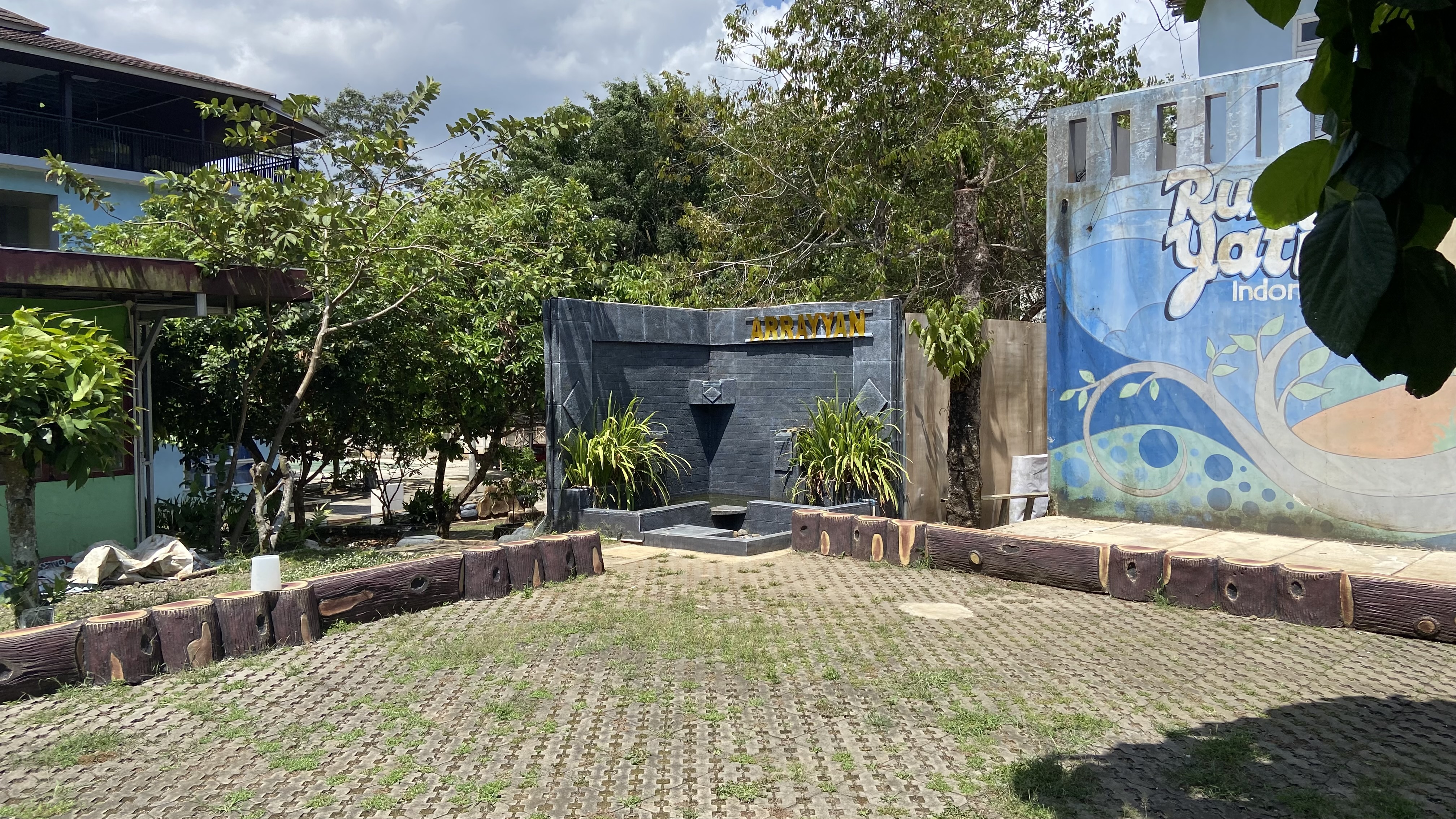 Ruang Belajar Outdoor